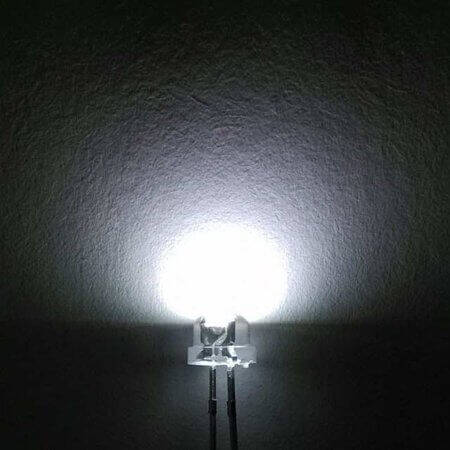 53W4UCA27 LED 5MM ULTRA WHITE 1300mcd 80° WATER CLEAR - 1