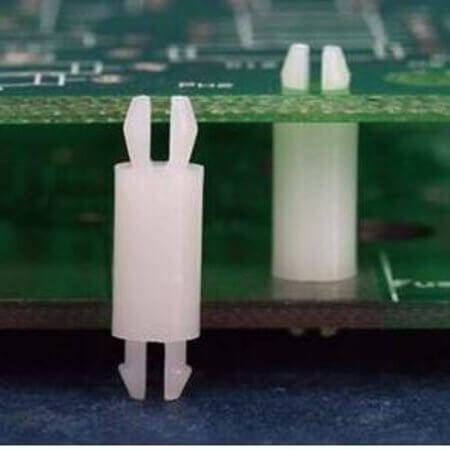 L-KLS8-0202A-SP-6 BARBED DISTANCE SNAP 6.4 mm WHITE 3.20mm - 1
