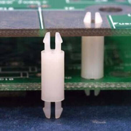 L-KLS8-0202B-SP-06 BARBED DISTANCE SNAP FIT 6.00mm WHITE 3.20mm - 1